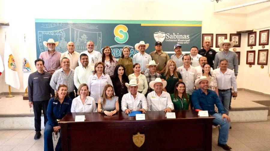 El Gobierno Municipal de Sabinas llevó a cabo una jornada de trabajo coordinada con dependencias del Gobierno del Estado. FOTOS: CORTESÍA