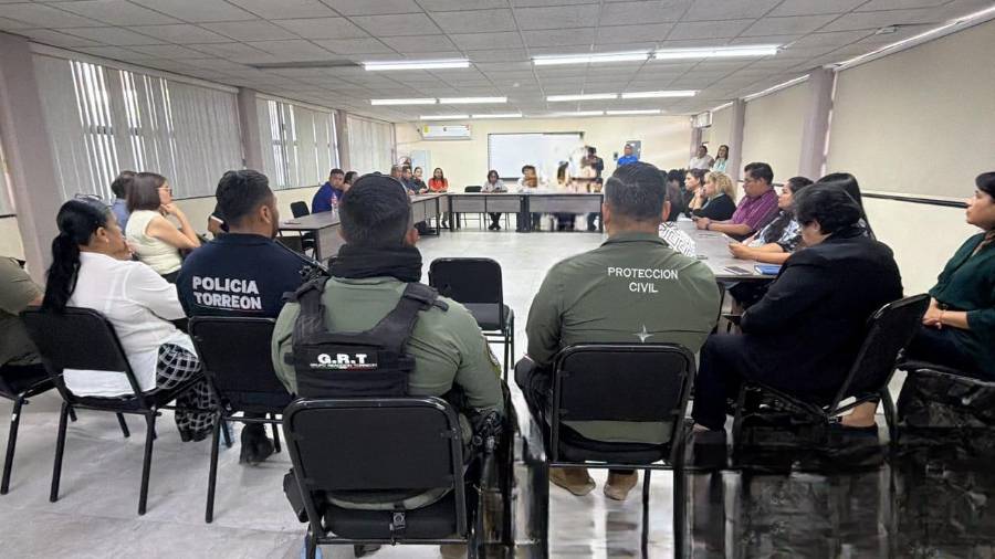 En la mesa de trabajo con el Grupo de Reacción Torreón, la Agencia de Investigación Criminal y Protección Civil se acordó que el resguardo permanecerá hasta este viernes.