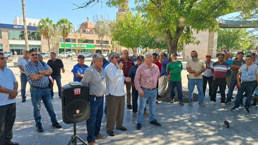 Los extrabajadores mantienen la esperanza de que los acuerdos permitan encontrar una solución para miles de familias afectadas.