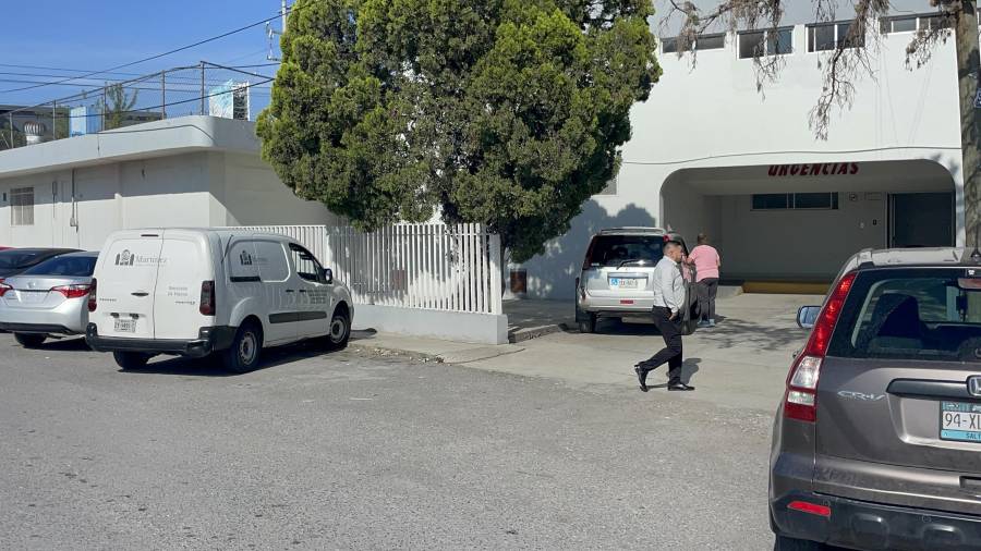 Autoridades acudieron al hospital para tomar conocimiento del deceso y determinar el procedimiento a seguir respecto a la certificación del fallecimiento y la entrega del cuerpo a sus familiares.