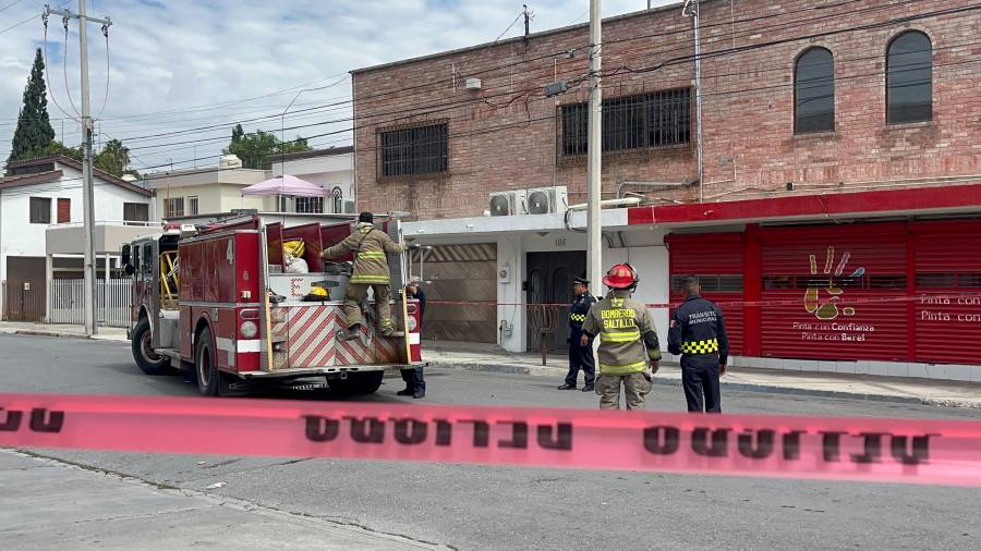Autoridades acordonaron un tramo de la colonia República tras el daño registrado en una tubería de gas.