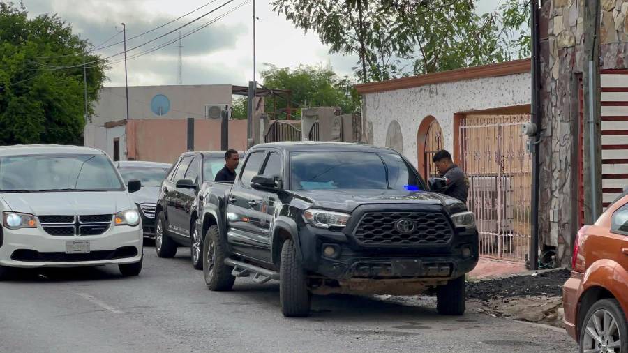 El hallazgo ocurrió este miércoles por la mañana en la colonia Los Montes de Piedras Negras. La Fiscalía identificó al fallecido como Fermín, de 47 años.