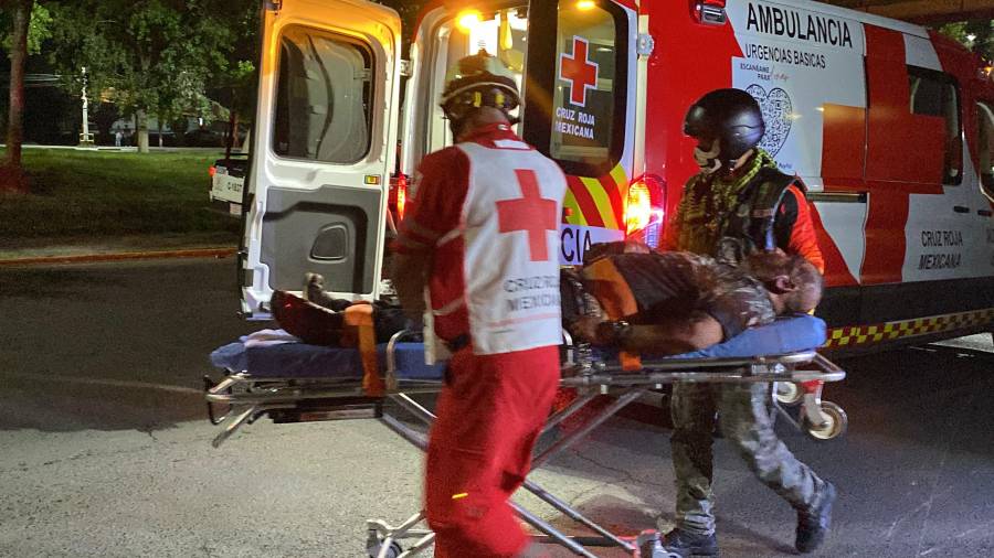 El hombre no soportó las lesiones y perdió la vida en el hospital.