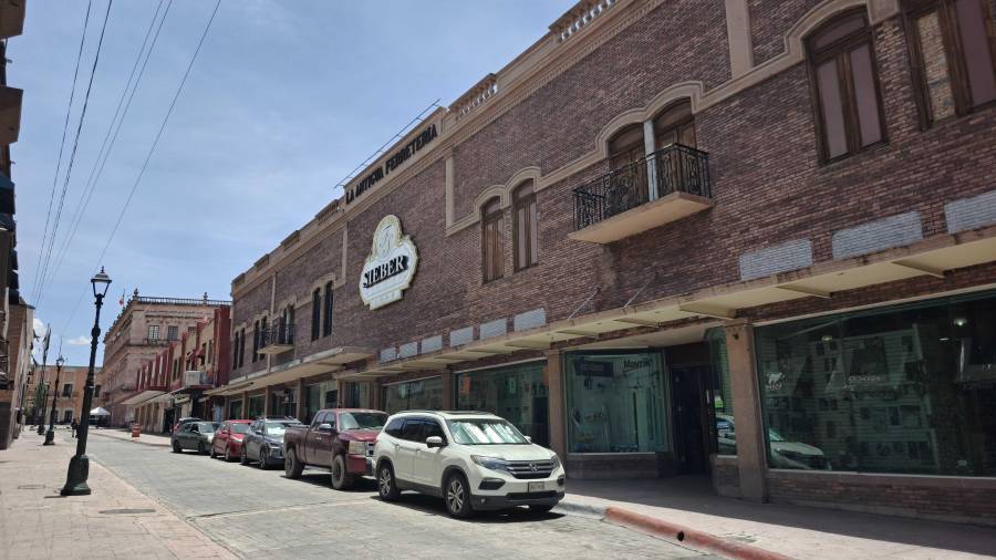 La Ferretería Sieber representa uno de los negocios con mayor arraigo histórico en Saltillo, al mantenerse activa desde 1857.