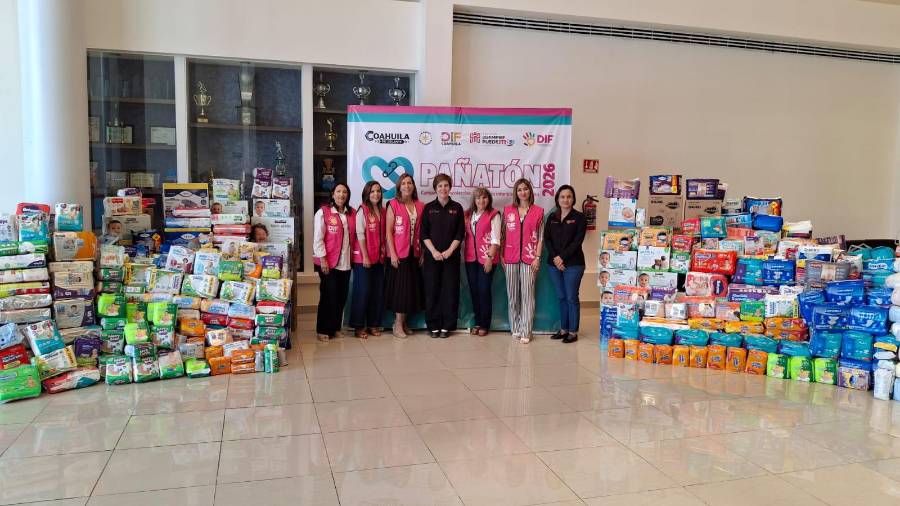 Ciudadanía y voluntariado se sumaron a la colecta estatal realizada en centros comunitarios y oficinas del DIF Torreón.