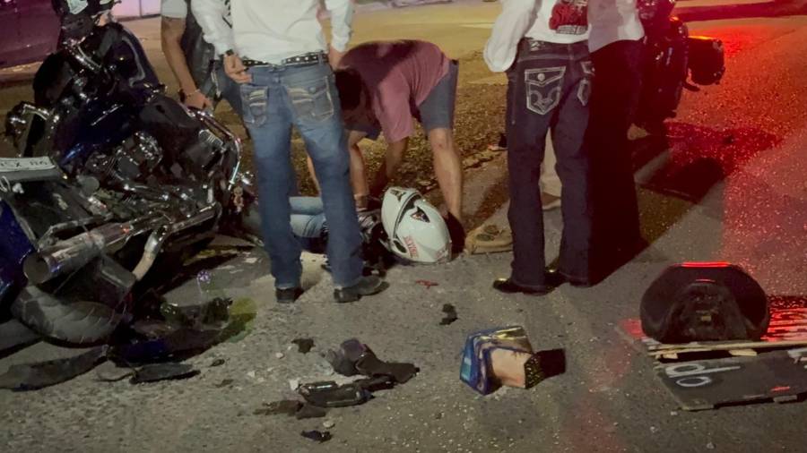 La acompañante del motociclista presentó heridas en los brazos y fue trasladada a una clínica particular.