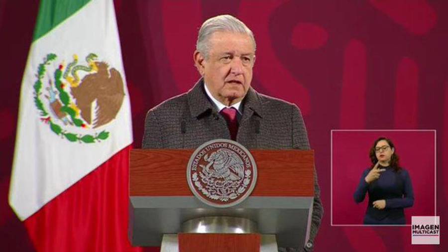 AMLO dijo que no le extraña que a favor de los Oxxo esté Krauze, mencionó que le parece interesante