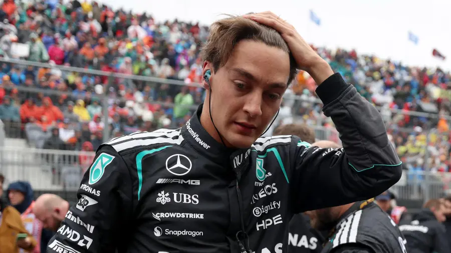 George Russell tendrá que remontar desde el fondo de la parrilla en Marina Bay, circuito donde conquistó la victoria con Mercedes en 2025.