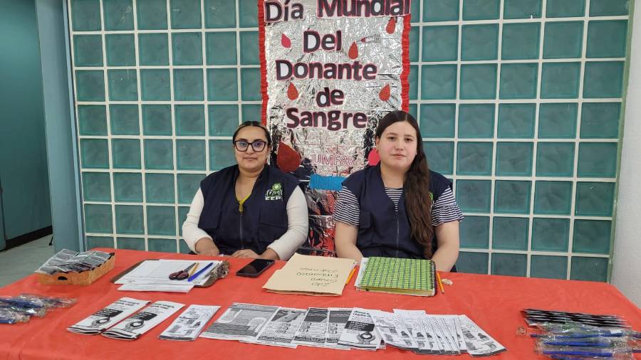 Personal del IMSS realizó actividades de sensibilización para promover la donación altruista de sangre con motivo del Día Mundial del Donante.