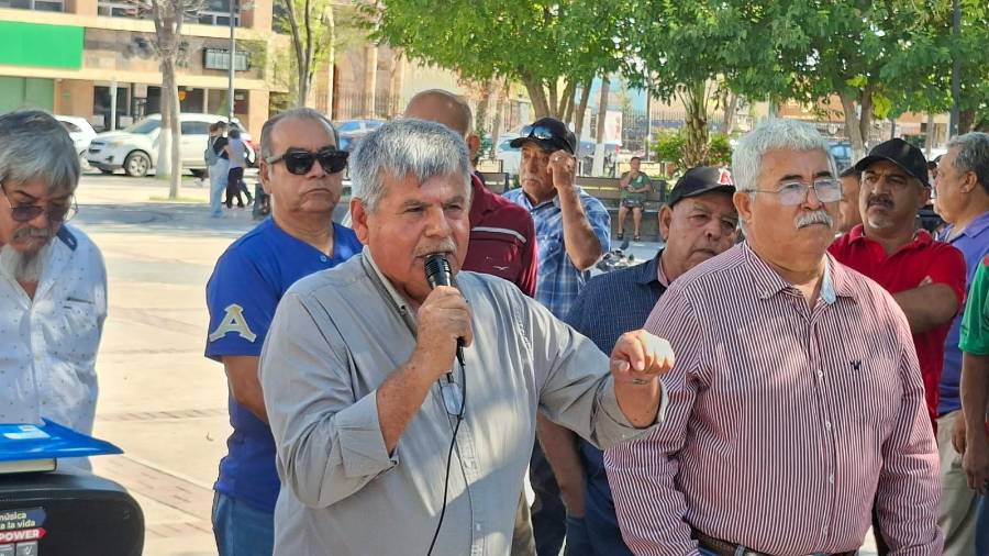 Julián Torres Ávalos, presidente del Grupo de Defensa Laboral de Trabajadores de AHMSA.