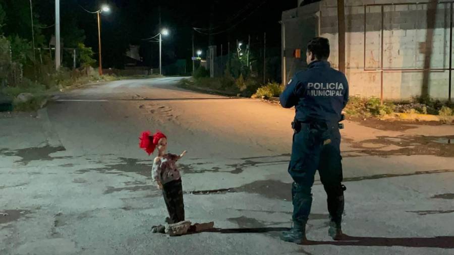 Elementos de la Policía Municipal acudieron al lugar para verificar el reporte generado por la presencia del objeto.