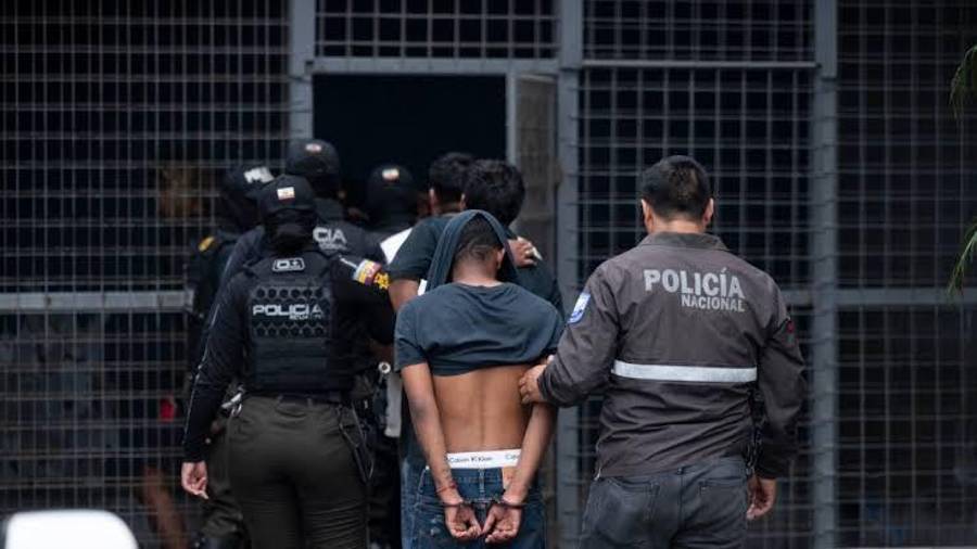 Los Lobos es una de las bandas criminales más peligrosas de Ecuador y según las autoridades tiene miles de integrantes distribuidos en todo el país.