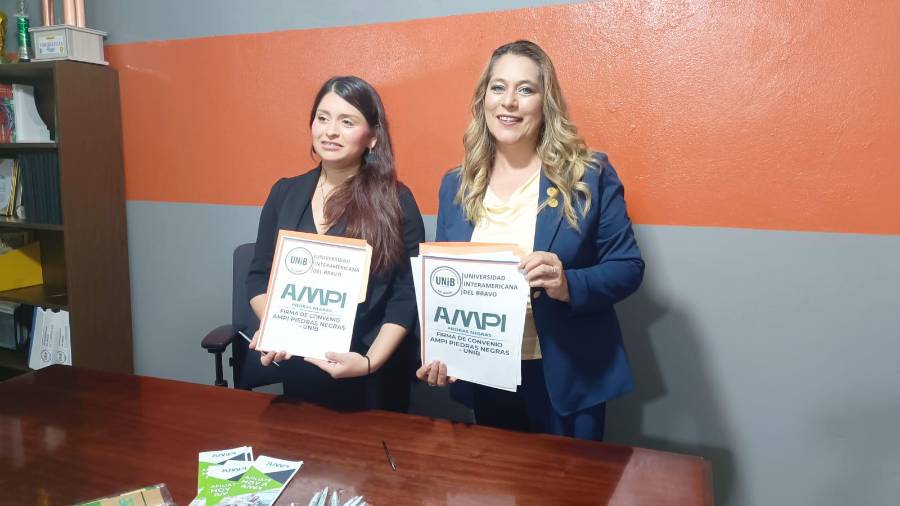Claudia Parra, presidenta de AMPI en Piedras Negras, destacó la importancia de vincular al sector inmobiliario con las instituciones educativas.
