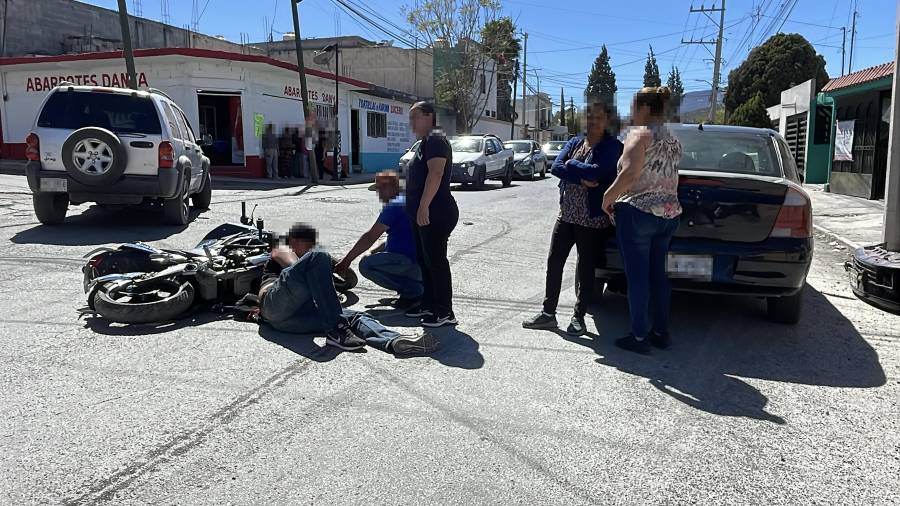 Elementos de Tránsito Municipal arribaron para tomar conocimiento y coordinar el procedimiento con aseguradoras.