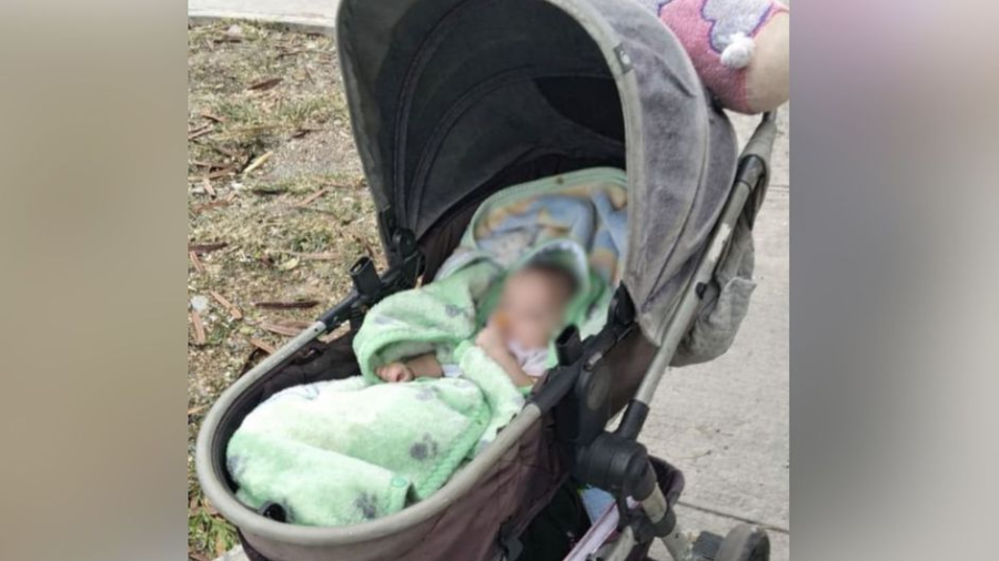 Mujer abandona a su bebé en plaza de San Nicolás tras discutir con su pareja; autoridades resguardan a menor