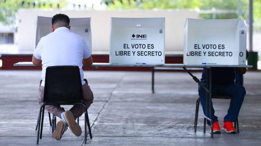 Sostienen que existe el riesgo de inestabilidad política y social si no se escuchan planteamientos distintos a los del Ejecutivo.