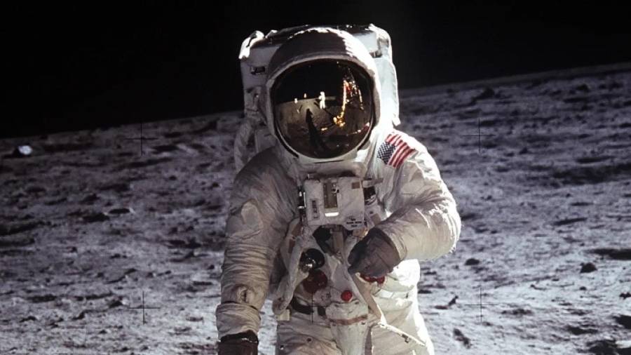 Cultura y Pop: Dos Versiones de la Carrera Espacial