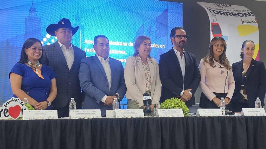 Autoridades y representantes del sector anunciaron que Torreón albergará el Congreso Nacional AMPROFE en 2027, destacando su infraestructura y competitividad.