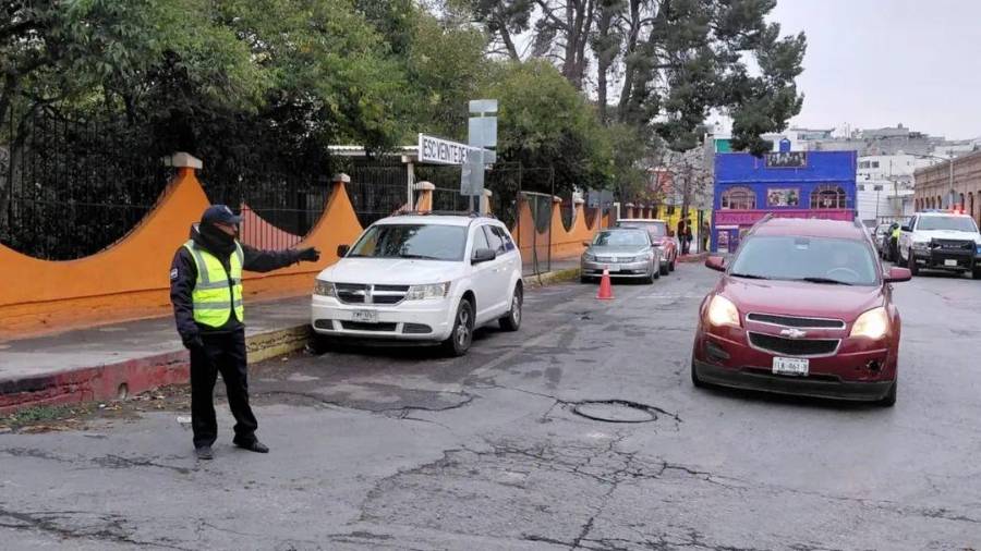 Los oficiales estarán en las vialidades para agilizar el tránsito en zonas escolares y evitar las dobles filas.