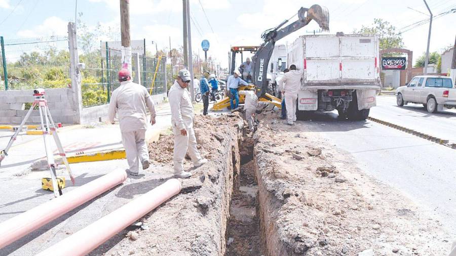 Las obras actuales contemplan la instalación de nueva tubería en seis cuadras, que se suman a las 26 ya intervenidas el año pasado en el centro y la colonia Mundo Nuevo.