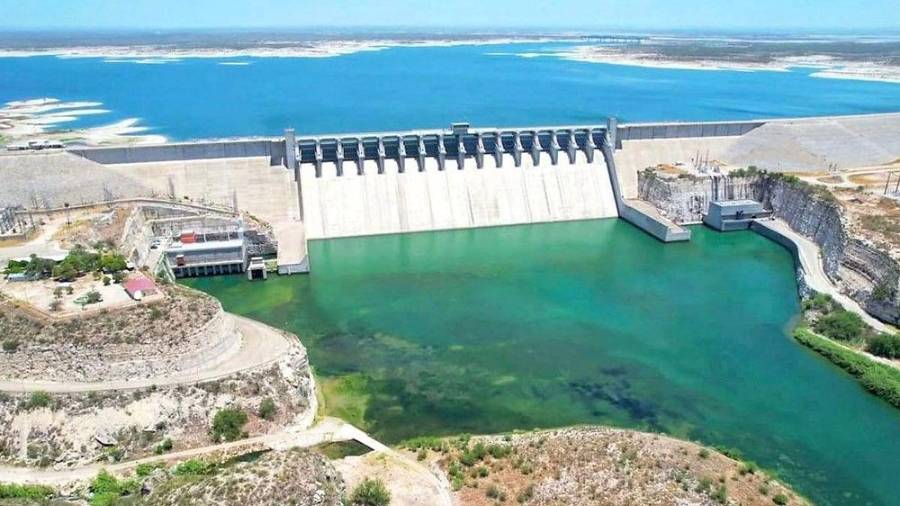 Vista del vaso de la Presa Amistad tras las lluvias que favorecieron su recuperación.