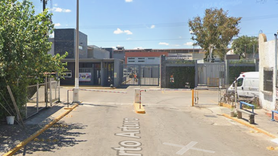 Un trabajador de Rassini resultó gravemente lesionado al quedar atrapada su mano en una prensa industrial mientras realizaba labores dentro de la planta.