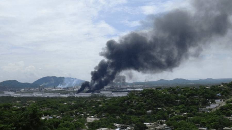 Explota contenedor de diésel en refinería de Oaxaca