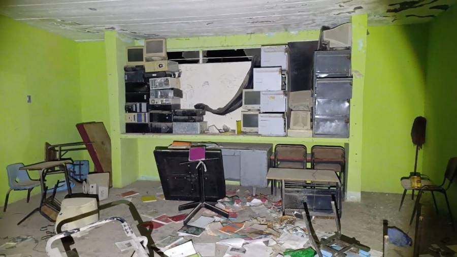 El inmueble, ubicado en la colonia Barrio del Refugio de Parras, permanece abandonado y con daños provocados por actos vandálicos.