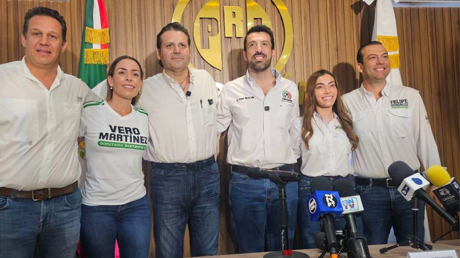 Fernando Villarreal Cuéllar afirmó que el PRI mantiene una intensa operación territorial en Torreón con recorridos, reuniones vecinales y visitas domiciliarias para fortalecer a sus candidatos en la recta final de las campañas.