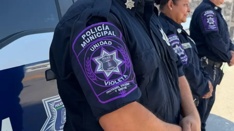 Los policías municipales se comunicaron con el padre de la joven para organizar su regreso a casa.