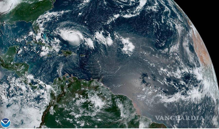 $!Florida espera con temor al &quot;monstruo&quot; Dorian que podría convertirse en huracán categoría 4 (fotogalería)