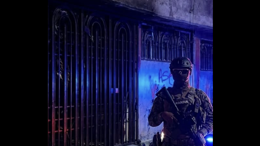 Autoridades realizaron tres cateos en distintos sectores de Piedras Negras, donde localizaron más de tres kilos de presunta metanfetamina.