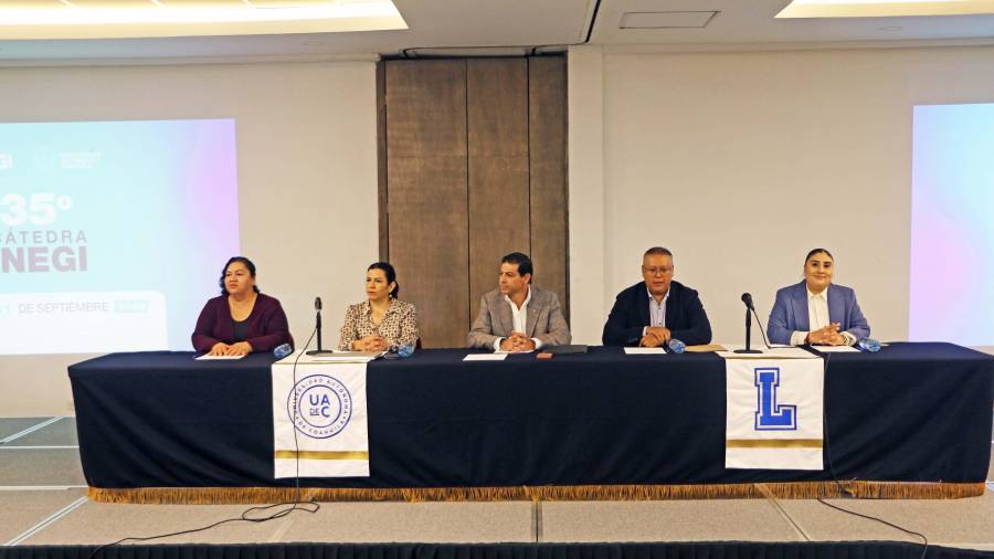 Autoridades de la UAdeC y el INEGI inauguraron la 35 Cátedra INEGI, que tendrá actividades durante cinco días.