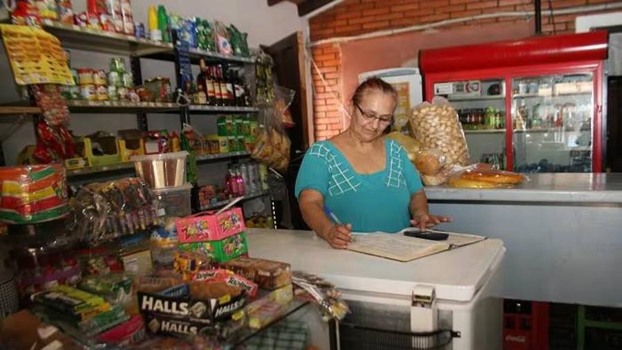Aseguran que es la duplicidad de permisos, la que desalienta a la formalidad en los negocios de los emprendedores.