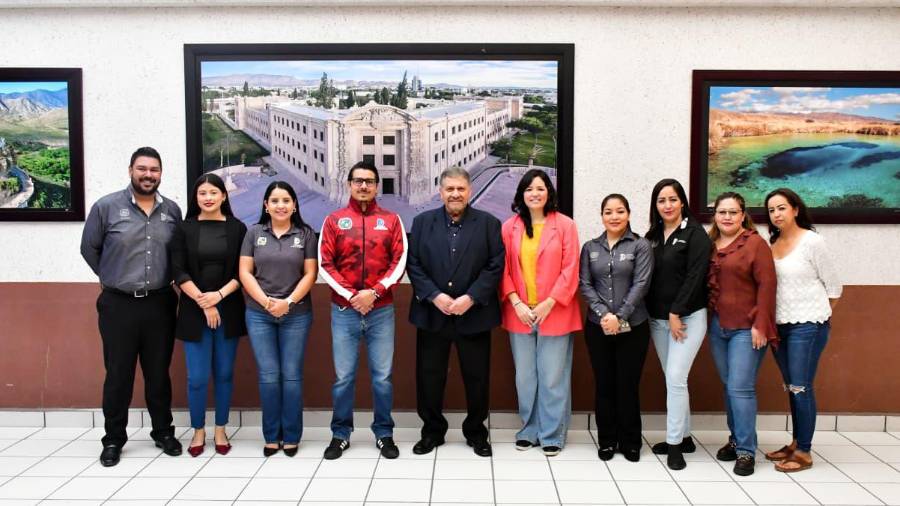 Durante el encuentro, se subrayó la necesidad de fortalecer la vinculación entre instituciones educativas y empresas para impulsar el desarrollo profesional.