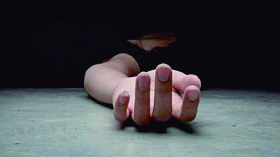 Elementos de la Agencia de Investigación Criminal realizaron el peritaje en la vivienda de la calle Múzquiz.