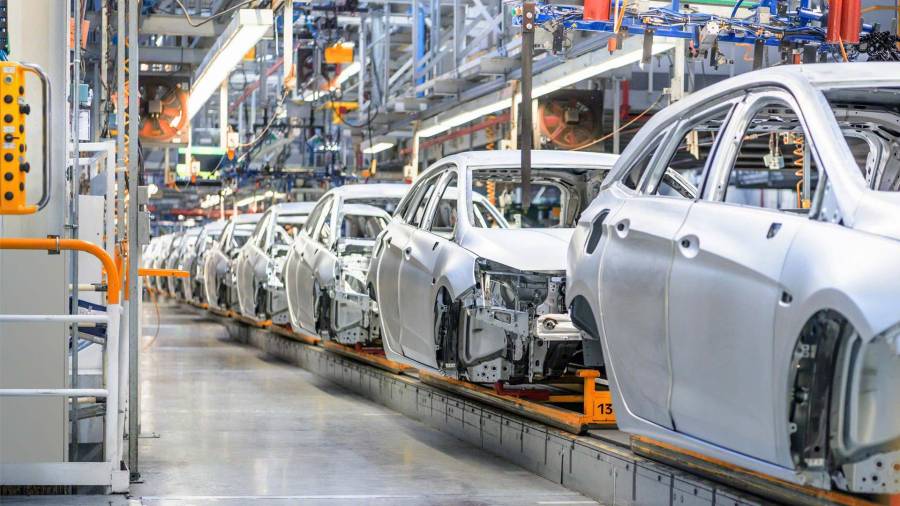 Las inversiones automotrices continúan promoviéndose, aunque lentamente.