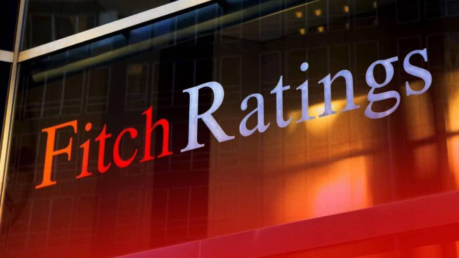 Fitch estimó que la deuda pública general, que alcanzó 54,6 % del PIB en 2025, seguirá aumentando hasta llegar al 58 % en 2027.