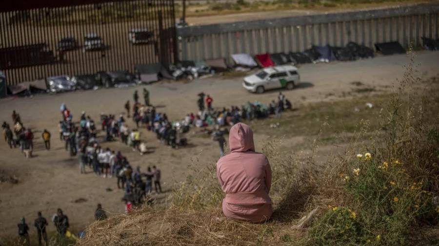 El decremento de personas en movilidad también se registra en la frontera suroeste de Estados Unidos con México.