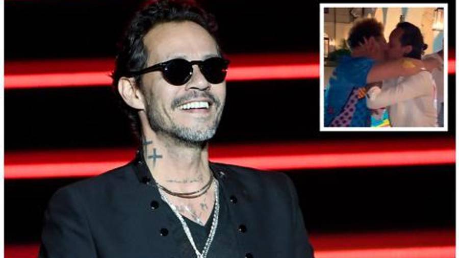 Marc Anthony y Romero Britto provocan controversia en redes tras darse efusivo beso (video)