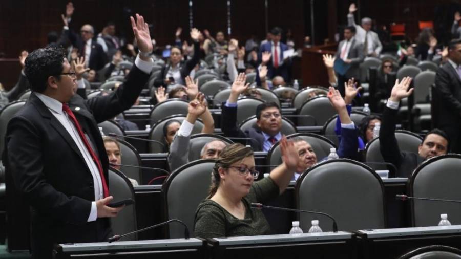 Cabe señalar que cada legislador, independientemente del partido político al que pertenezca, obtiene un salario mensual de 75 mil 205 pesos