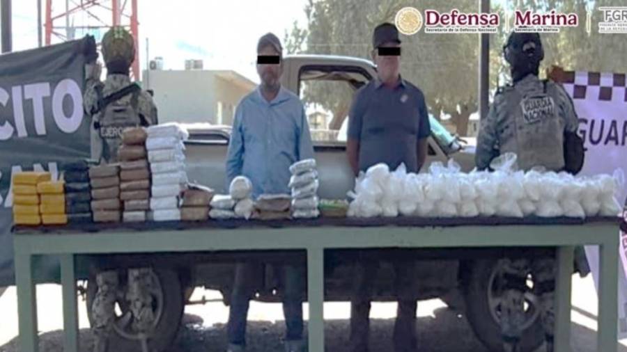 En San Luis Río Colorado, dos personas que transportaban 47.5 kilos de metanfetamina, 28 kilos de cocaína, 12 kilos de goma de opio y 10 kilos de fentanilo.