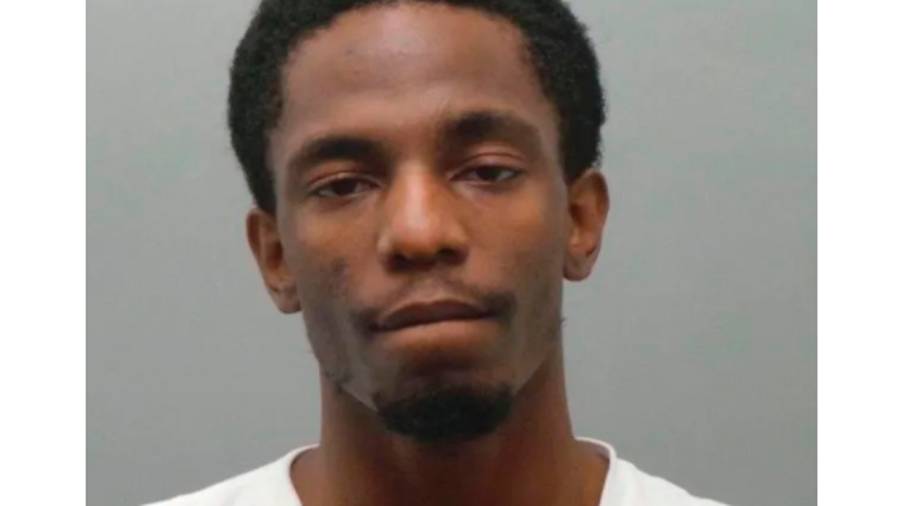 Niño ciego es golpeado hasta morir por el novio de su madre mientras ella daba a luz en el hospital