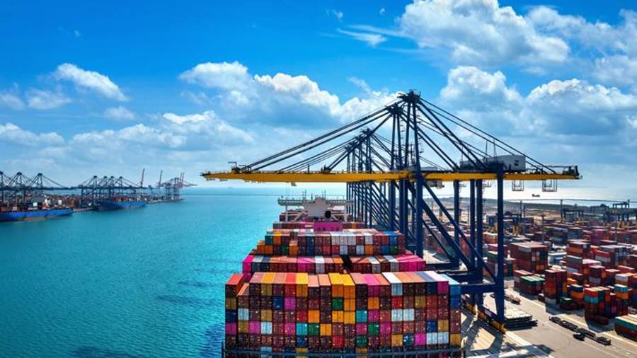 Las exportaciones del país son variadas y abarcan múltiples industrias, pero entre las principales se encuentran vehículos y equipos de transporte.