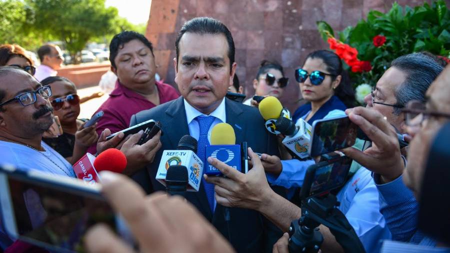 En medios fantasma y prensa, gasta alcalde de Nuevo Laredo $10 millones al mes