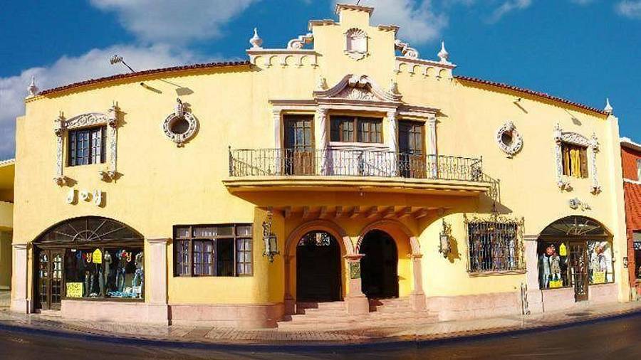 El Hotel Urdiñola, construido en 1943, fue señalado como uno de los inmuebles históricos que requieren protección ante el crecimiento urbano en Saltillo.