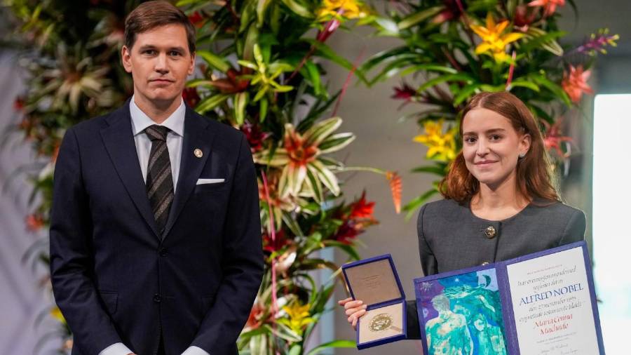 Los organizadores dijeron que ella había “hecho todo lo posible para asistir a la ceremonia de hoy”, pero que “su viaje implicaba un peligro extremo”.