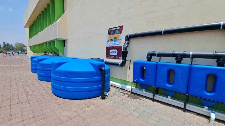 El estudio realizado por el Implan y la UNAM propone instalar equipos de captación de lluvias en grandes edificios públicos.