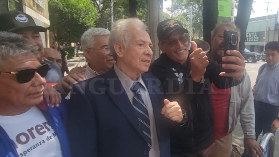 Arturo Domínguez, representante de CIESA, presentó una oferta de mil 400 millones de dólares por AHMSA y Minera del Norte.