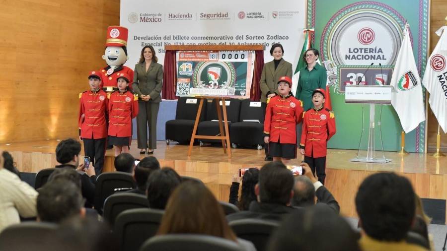 La Lotería Nacional emitió un billete conmemorativo para celebrar los 30 años del Sistema Nacional de Seguridad Pública, reconociendo su labor, coordinación institucional y el trabajo de miles de servidoras y servidores públicos. FOTO: CORTESÍA